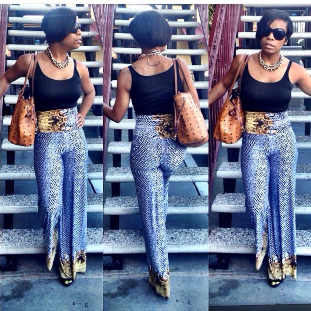 GOLD & BLACK FIT & FLARE LEG PANT